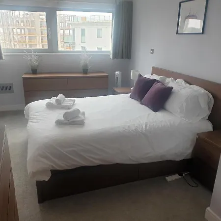 Amazing 2 Bed 2 Bath Apartment City Centre Free Secure Parking Cardiff Exterior photo