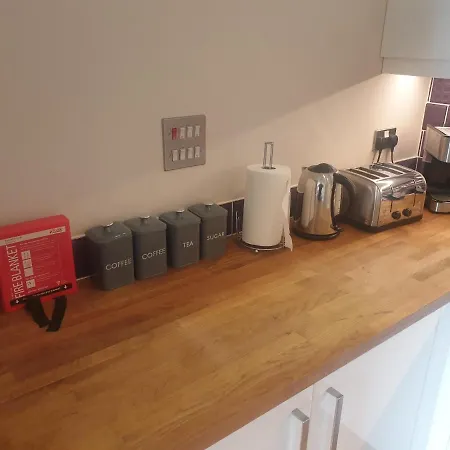 Amazing 2 Bed 2 Bath Apartment City Centre Free Secure Parking Cardiff Exterior photo